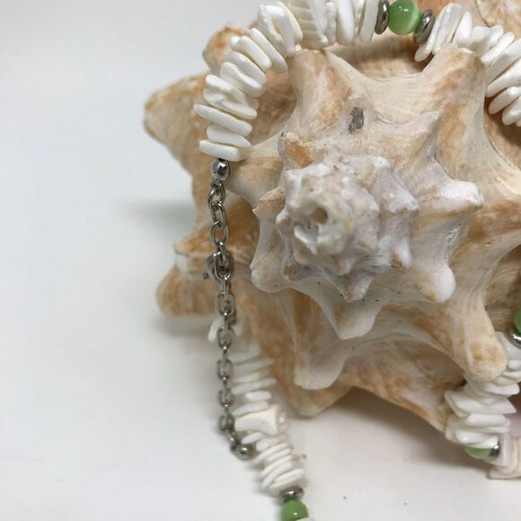 NWOT Shell with green and silver glass beads - Picture 2 of 4